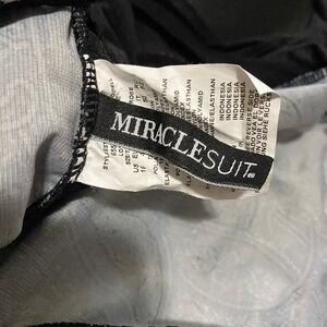 Miraclesuit Black & Gold women's Paisley One Piece‎ Swimsuit Ruched 16 plus